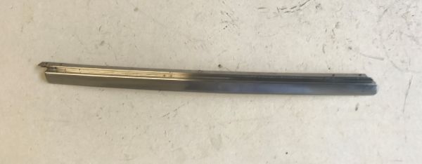 Rear Moulding at Door Chrome - left / Chromteil an Türchrom hinten - links