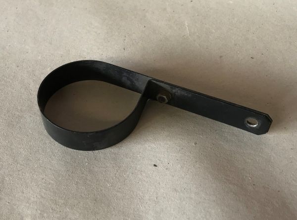 Clamp for Air Tube / Befestigung für Luftzuführung