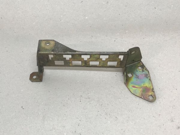 Bracket for Relays / Halter für Relais