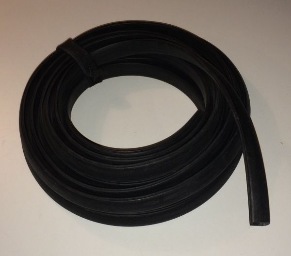 Engine Compartment Seal / Motorhauben Dichtung