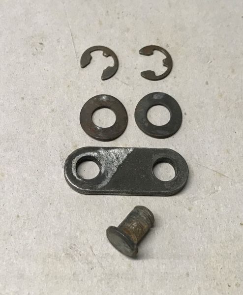 Parts Set for Seat Hinges / Teilesatz für Sitzlehnenentriegelung