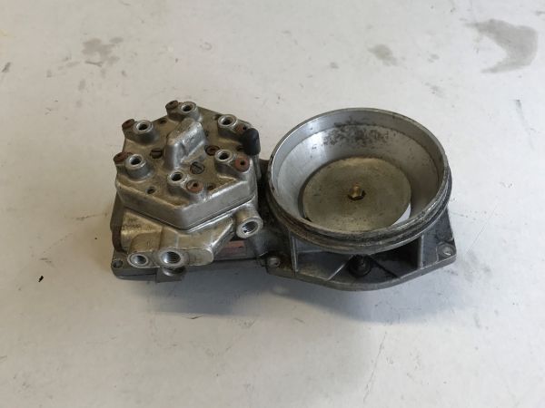 Metering Head - right / Mengenteiler - rechts