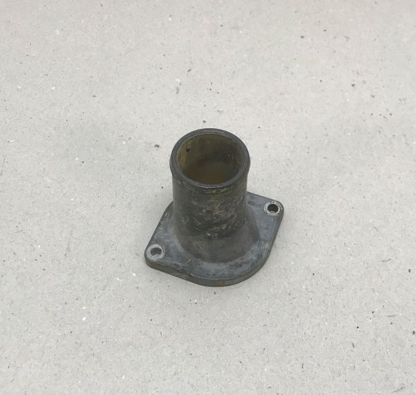 Water Hose Connection / Anschluß Kühlerschlauch