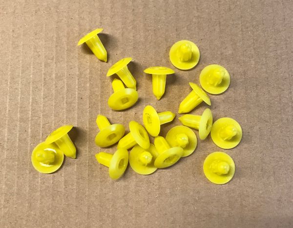 Clip for Doorpanel / Clip für Türverkleidung