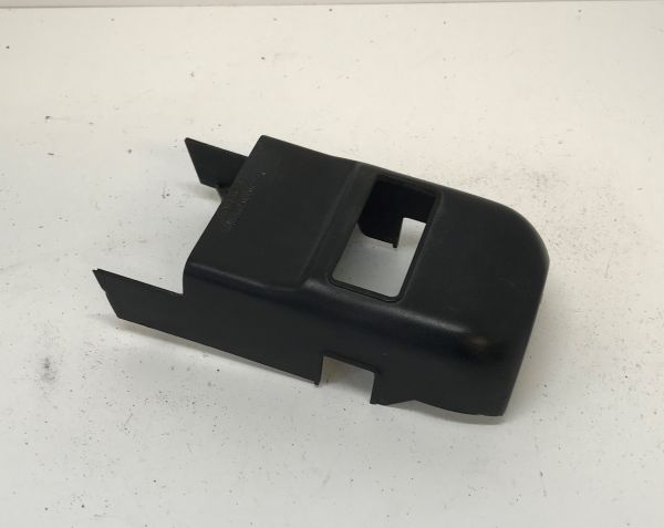 Upper Cover for Steering Column / Obere Abdeckung für Lenksäule