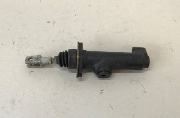 Clutch Master Cylinder / Kupplungsgeber Zylinder