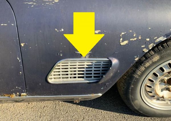 Maserati 3500 GT - Side Vent Mesh (Pair) / Seitliche Lüftergitter (Paar)