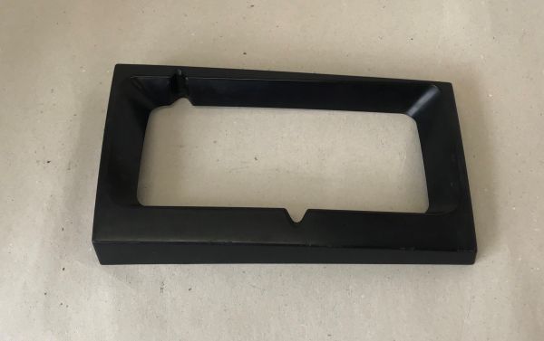 Headlight Frame - left / Scheinwerfer Rahmen - links