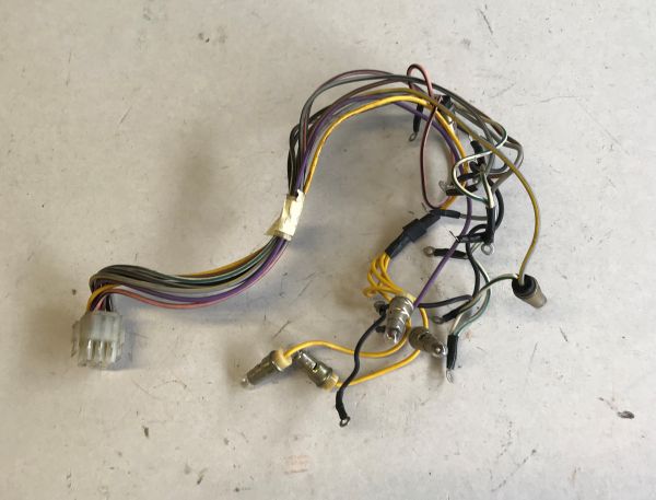 Cable Set behind small Instruments / Kabelsatz hinter kleinen Instrumenten