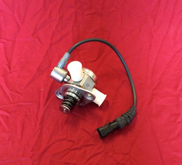 Fuel Pump left / Kraftstoffpumpe links