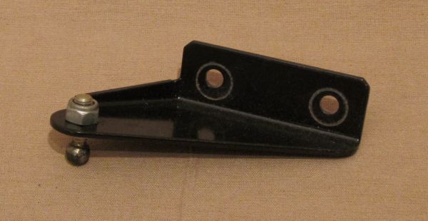 Bracket at Front Hood - left / Halter für Haubendämpfer vorn - links
