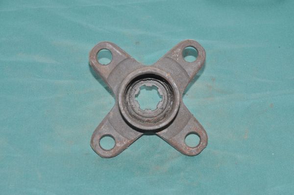 Cardan Part / Anschluß für Kardanwelle