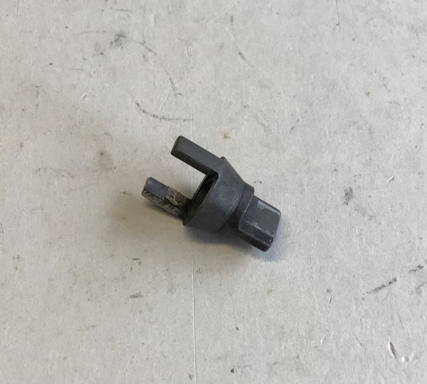 Driver for Pump for Rear Self Levelling / Mitnehmer für Pumpe für hintere Niveauanlage