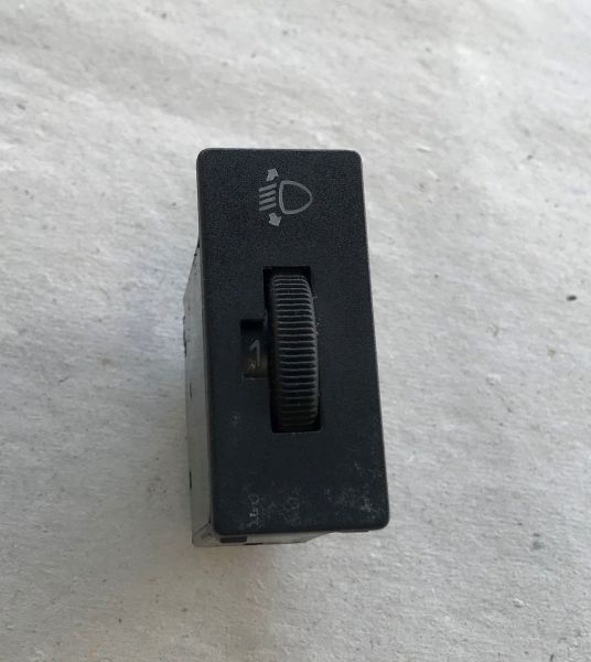 Headlamp Leveling Switch / Schalter für Leuchtweitenregulierung