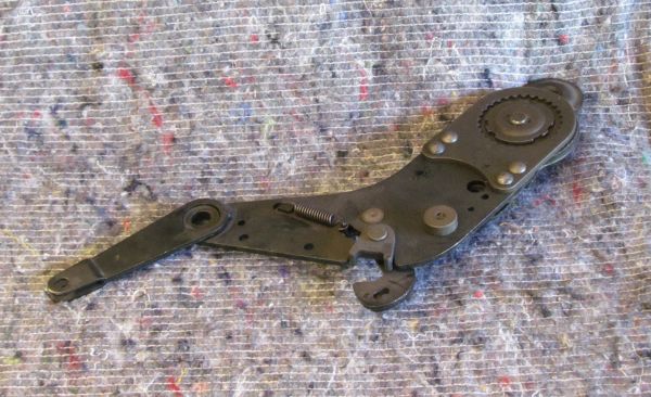 Seat Regulator - Left / Sitzverstellung - links