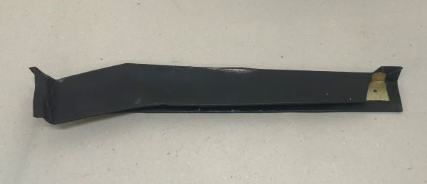 Rear Cover at Framework - left / Hintere Verkleidung an Träger - links
