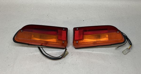 Lamborghini Miura - Pair of Rear Lights / Paar Rückleuchten