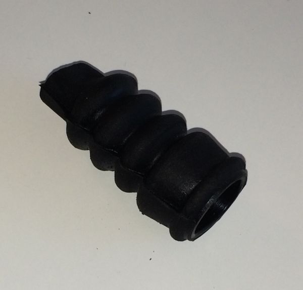 Cable Guide for Taillight / Kabeldurchführung für Rücklicht