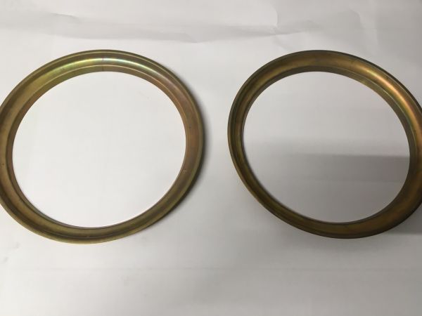 Ferrari 250 GTE - Headlight Rings / Scheinwerfer Ringe