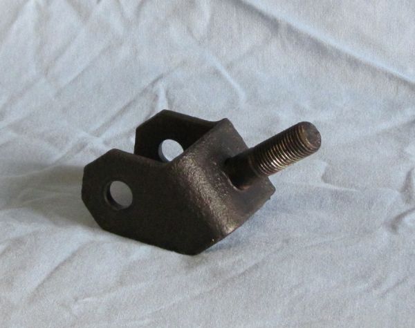 Suspension Link to Chassis / Aufnahme für Dreickslenker