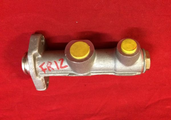 Clutch Master Cylinder / Kupplungsgeber Zylinder