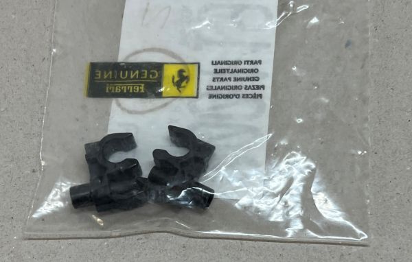 Clip for Ignition Cable / Clip für Zündkabel