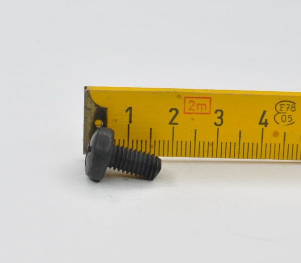 Screw / Schraube