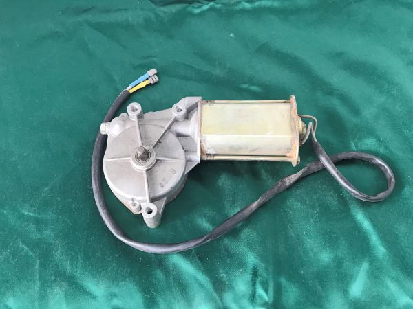 UNUS MACRI - Glass Lifting Motor and Gear / FH Motor mit Getriebe