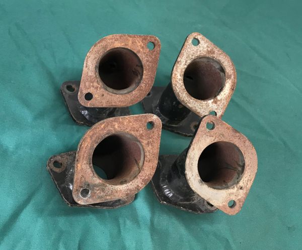 Set of 4 Injection Manifolds / Satz mit 4 Ansaugrohren