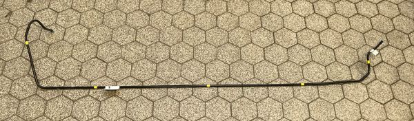 Rigid Fuel Pipe Underbody - Right / Starre Kraftstoffleitung Unterboden Rechts