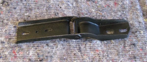 Hinge at Front Hood - left / Scharnier für Haube vorn - links