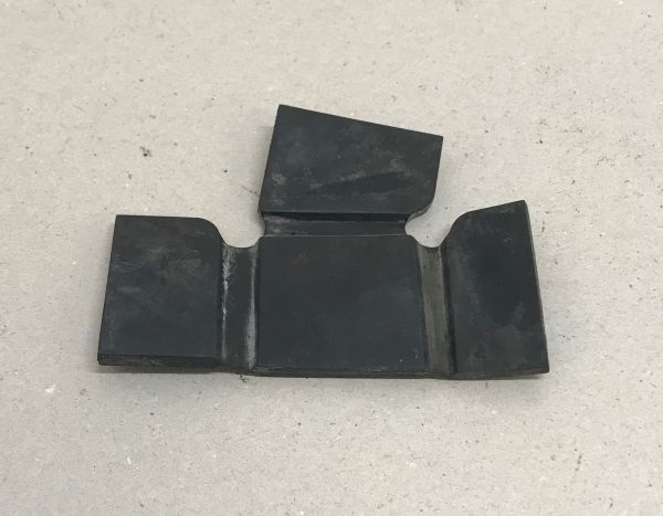 Radiator Mounting Pad - left / Unterlage für Kühler - links