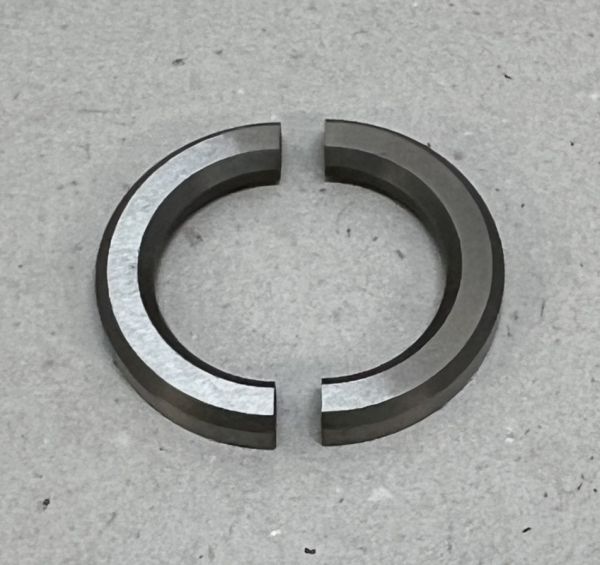 Spacer / Distanzstück