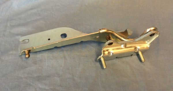 Front Hood Hinge - left / Haubenscharnier - vorne links