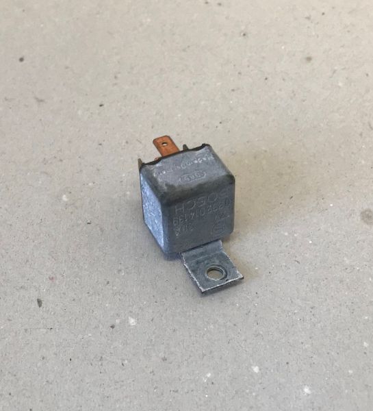 BOSCH 0 332 014 139 - Relay / Relais