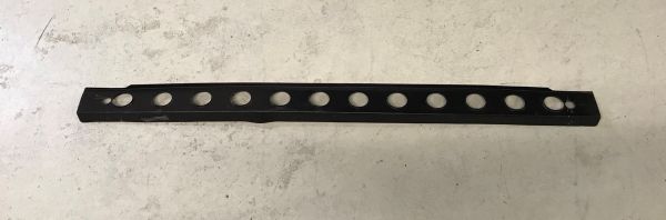 Rear Trunk Traversal / Traverse hinten
