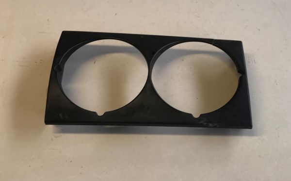 Headlamp Frame - left / Scheinwerfer Rahmen - links