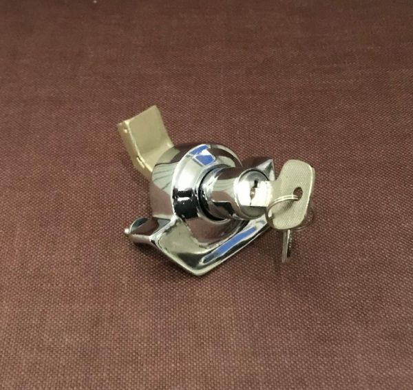 Handle for Bootlid with Lock-Cylinder / Heckdeckel-Griff mit Schließzylinder