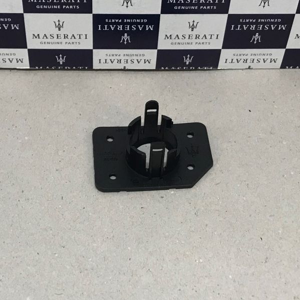 Maserati - Bracket for Parking Sensor / Halter für Park Sensor
