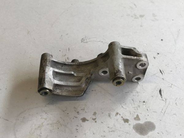 Support for AC Compressor / Halter für Klima Kompressor
