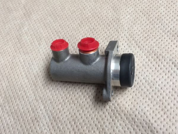 Clutch Master Cylinder / Kupplungsgeber Zylinder