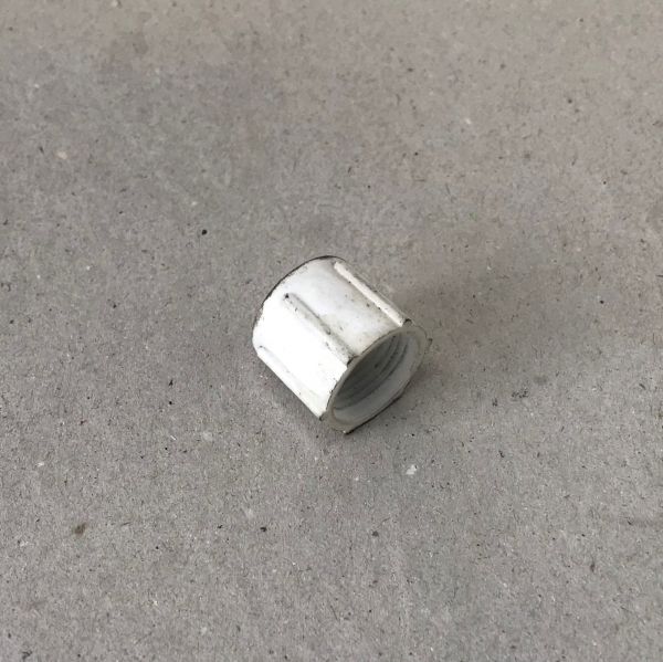 Cap for AC Exhaust Valve / Klimakompressor Anschluss-Kappe