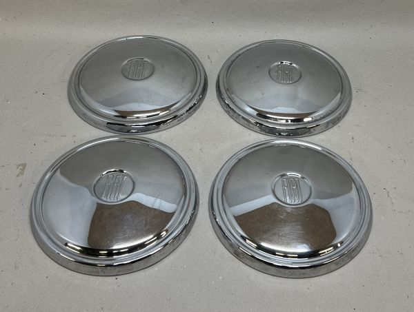 FIAT - Set of 4 Hubcaps / Satz Radkappen