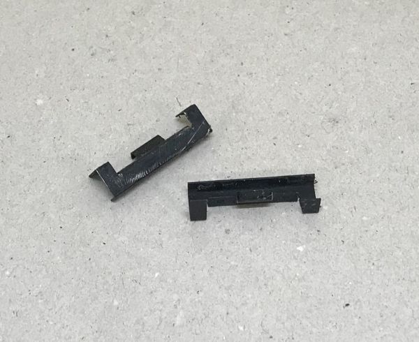 Ferrari - Clip for Rear Window / Clip Seitenfenster hinten