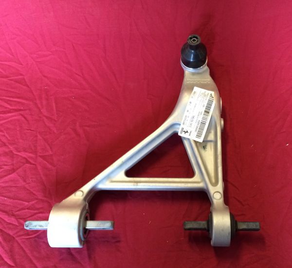 Front Lower Lever - left / Dreieckslenker vorne unten - links