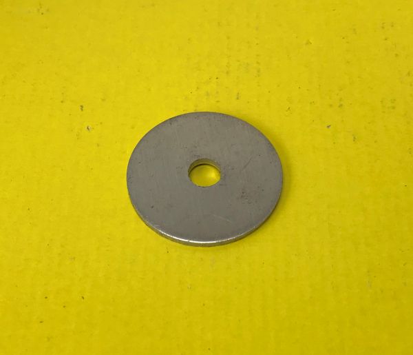 Lower Spacer for Bumper Mount / Distantscheibe Frontstoßstange