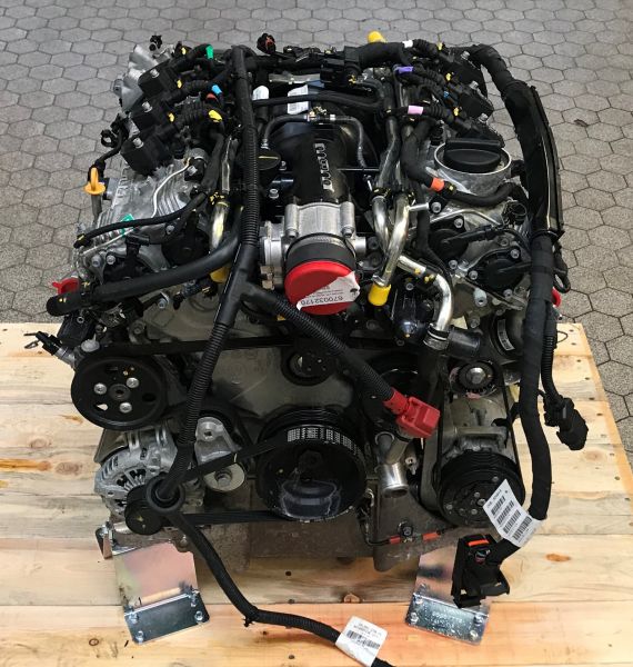 TAKING APART >> Maserati Levante M156E 430 HP Engine / Motor