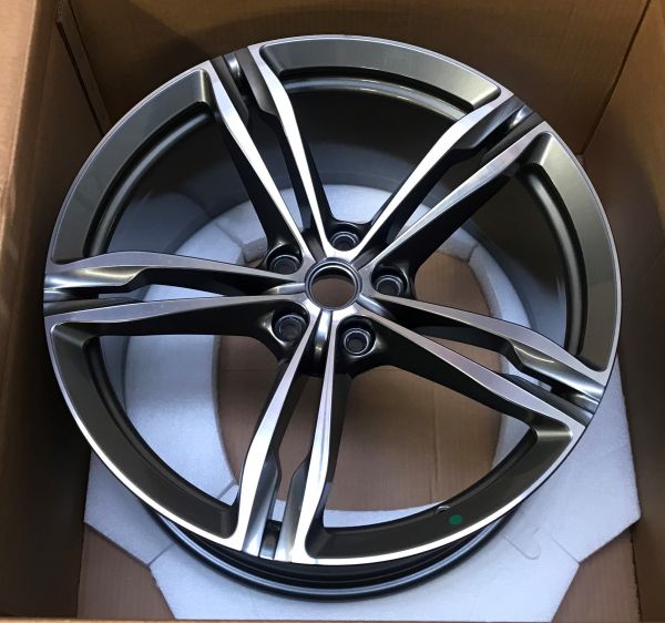 Ferrari GTC4 Lusso - 10.5J X 20"- Rear Wheel Rim / Felge hinten