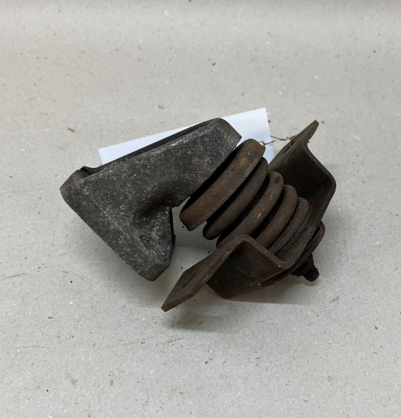 Maserati Indy - Engine Mount / Motorlager