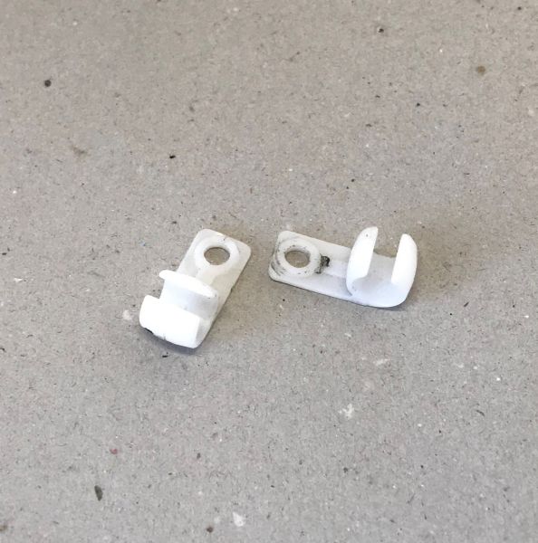 Clip for Cables / Befestigung für Kabel